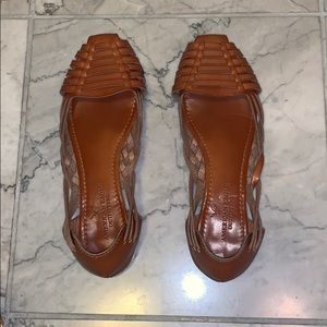 American eagle size 6 closed toe sandal